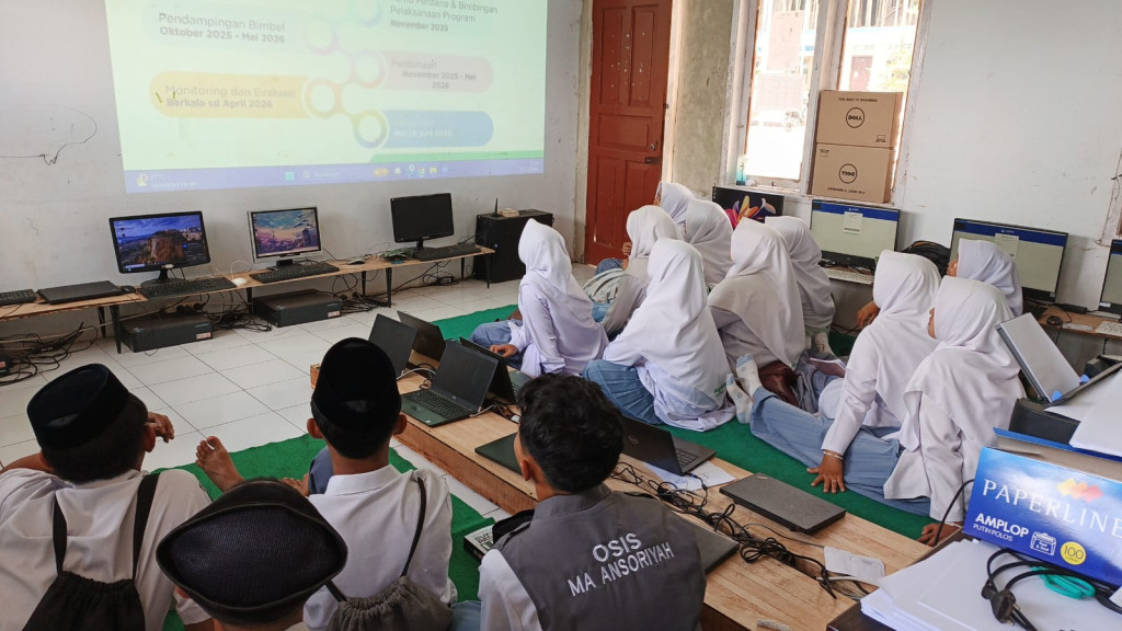 20 Santri Kelas XII MA Ansoriyah Tasikmalaya Raih Beasiswa BAZNAS 2025